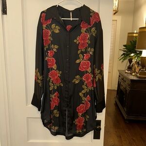 FREE PEOPLE BUTTON DOWN SHIRT/DRESS SIZE MEDIUM